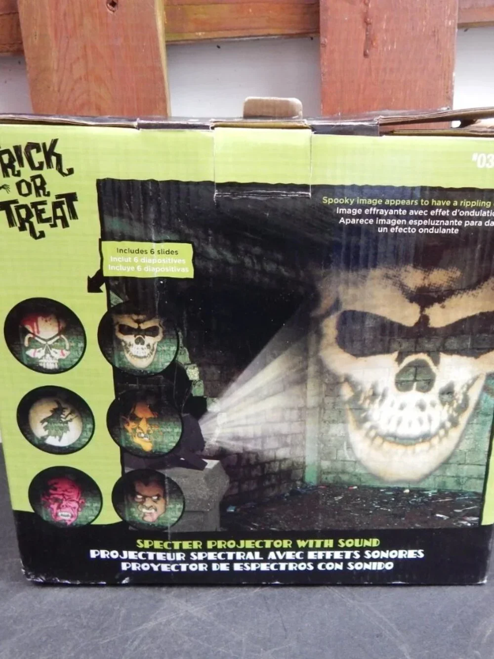 Gemmy Halloween Trick or Treat Specter Projector W/6 Slides Retired 2011 Used 1X